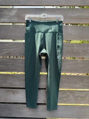 Girlfriend Collective Dark Green High Rise Pocket Leggings Medium 23” Crop